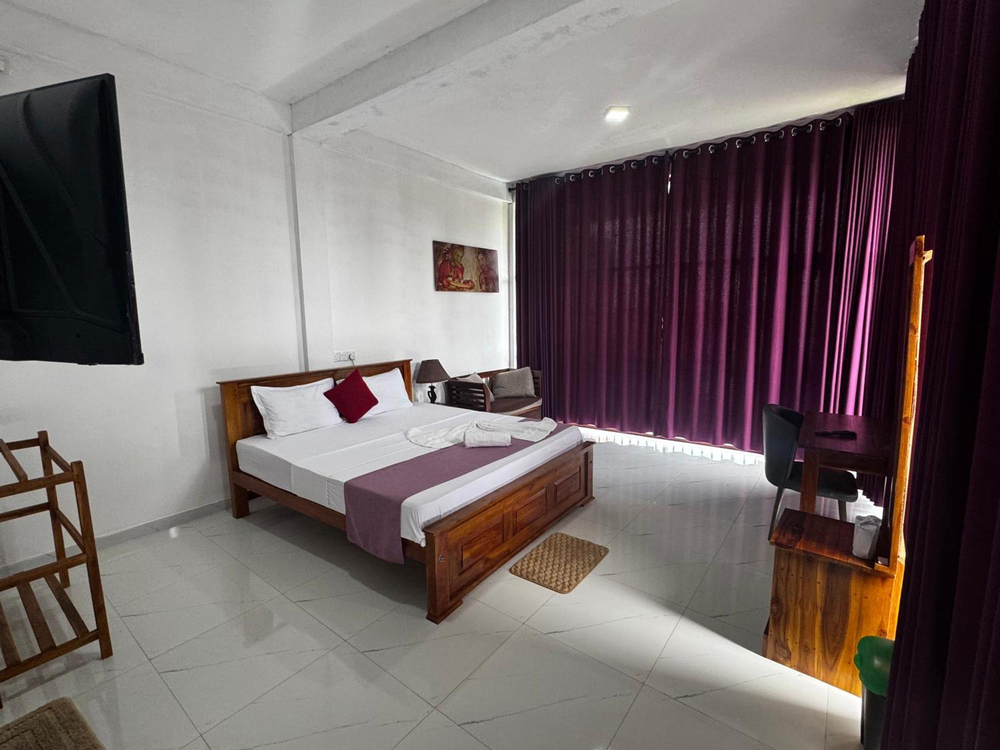 Ciel Star Anuradhapura Hotell Eksteriør bilde